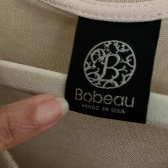 Tan sweater blouse with cat image - Picture 2 of 5